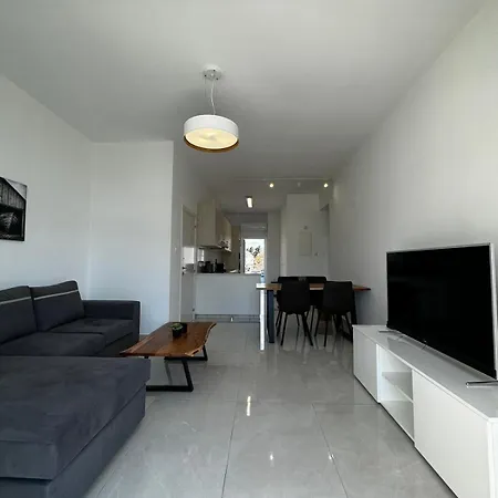 Seaside Bliss 1-bed Apartment